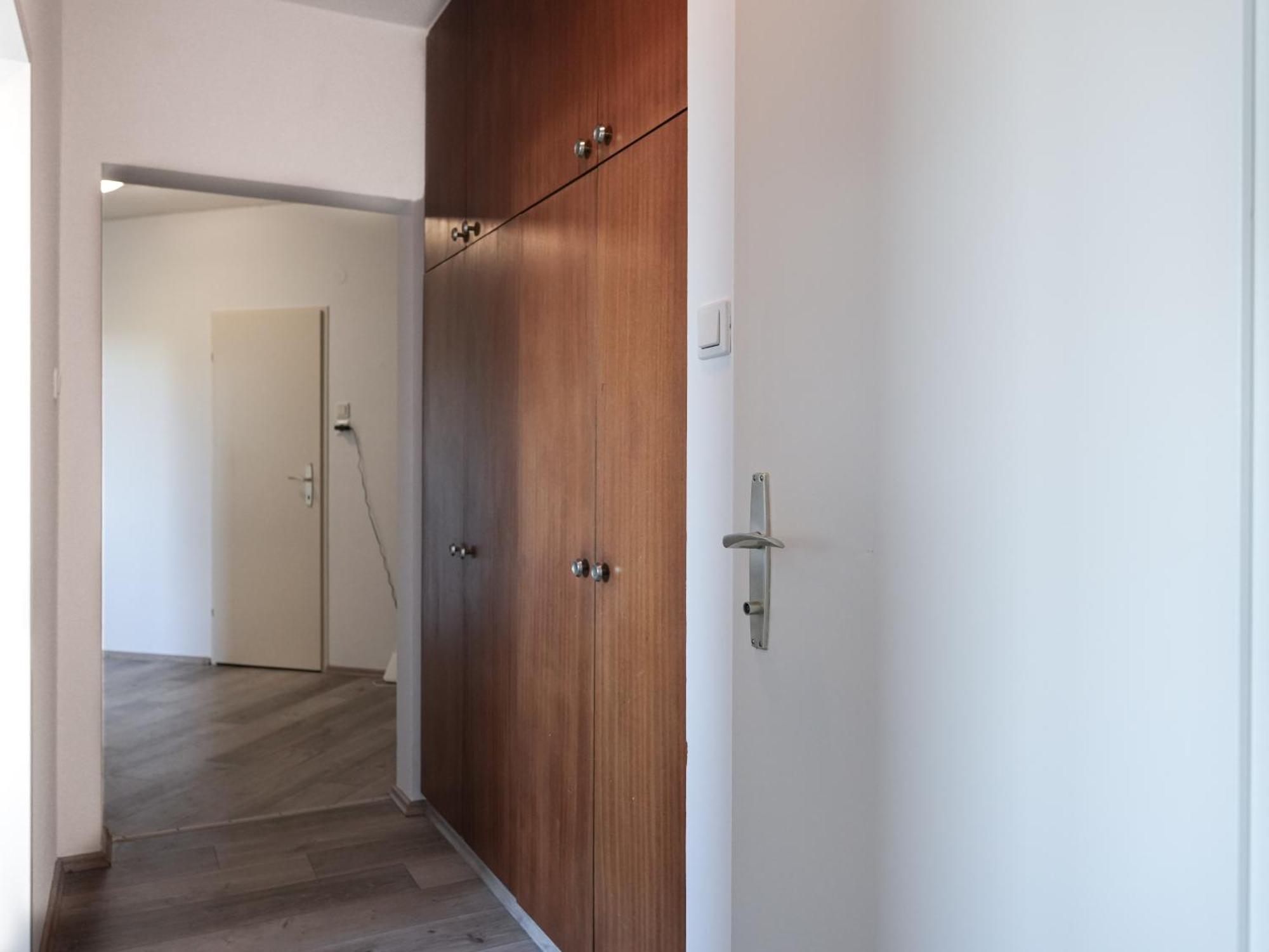 Spacious Apartments With View & Free Parking วีเนอร์นอยชตัดท์ ภายนอก รูปภาพ